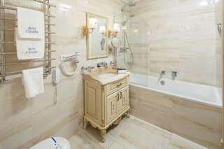 Отель Chevalier Hotel & SPA Буковель Апартаменты с 1 спальней, кухней, балконом и доступом в спа-центр-7